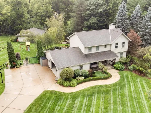 W264N6615 Hillview DRIVE, Lisbon, WI 53089