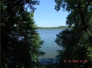 40493 Lake Volney Ln, Le Center, MN 56057