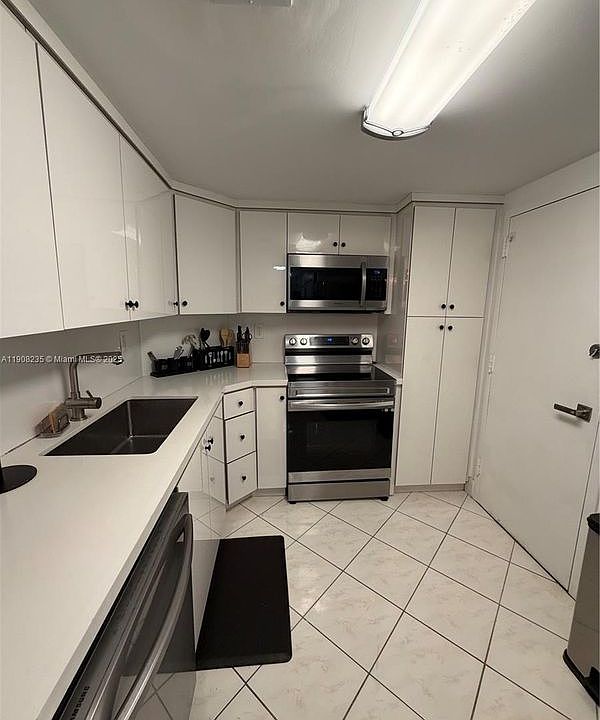 1st image of 300 Bayview Dr APT 703
