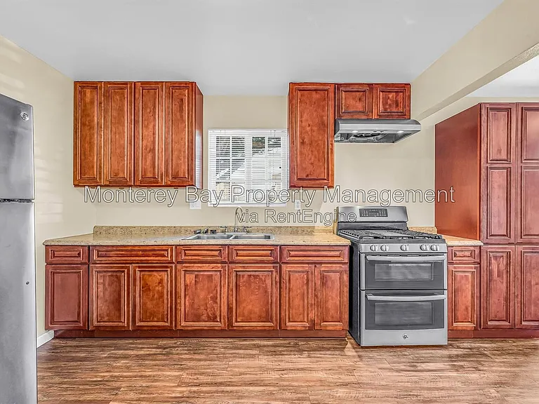 229 Hillcrest Ave #1-1-1 — Photo 13