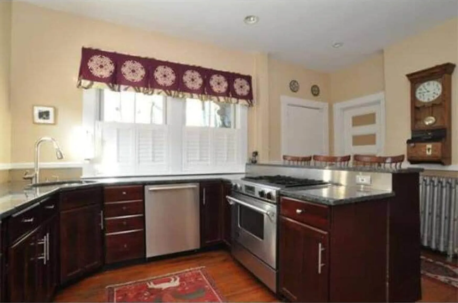 5 bed, 2.0 bath, $15,015 — Photo 3