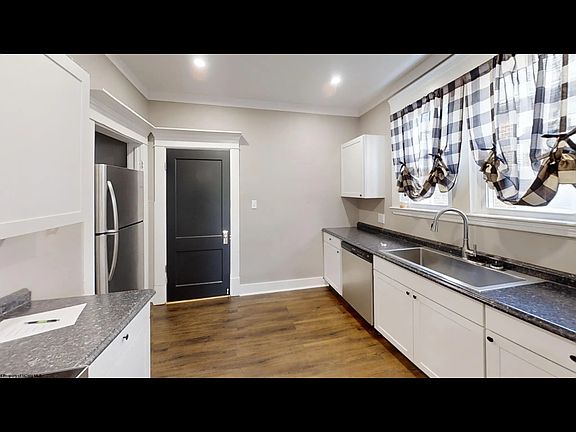5th image of 124 Park Blvd APT A