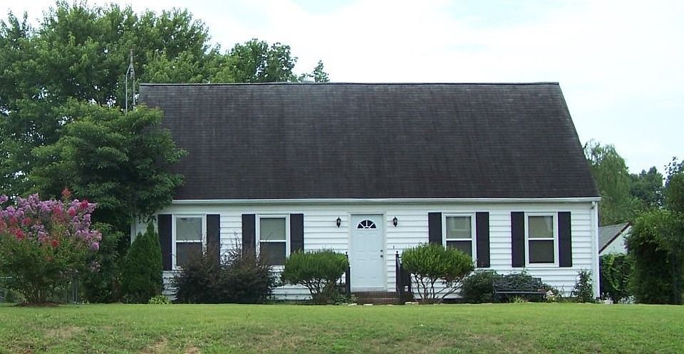 Spacious Cape Cod on Large Lot!