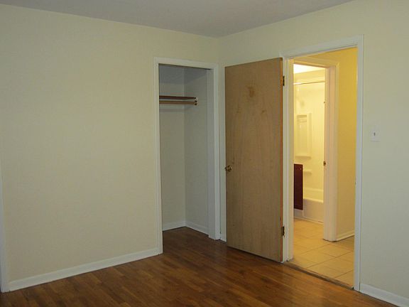 3rd image of 43 King Arthur Ct APT 1