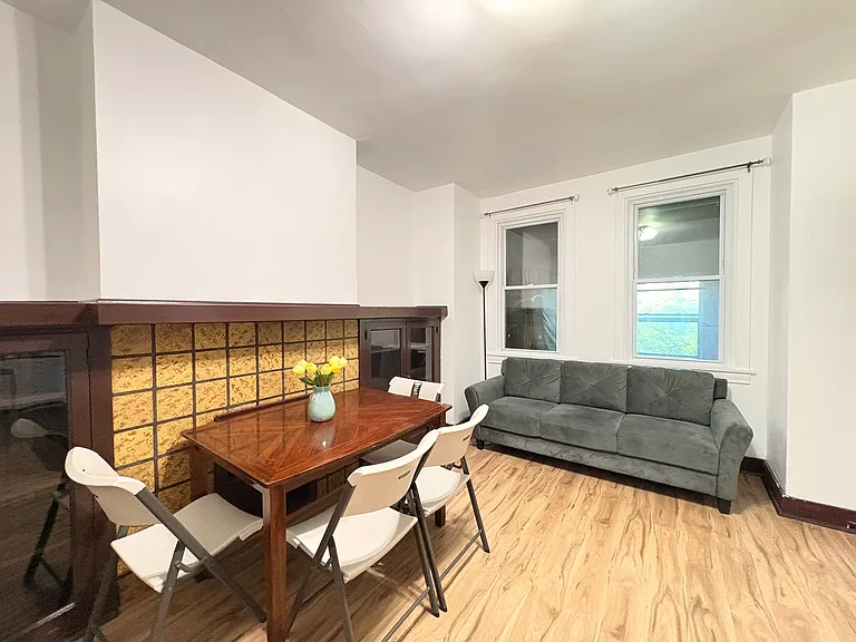 1045 Flemington St — Photo 29