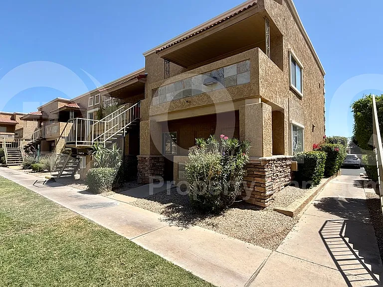 303 N Miller Rd #1005 — Photo 2