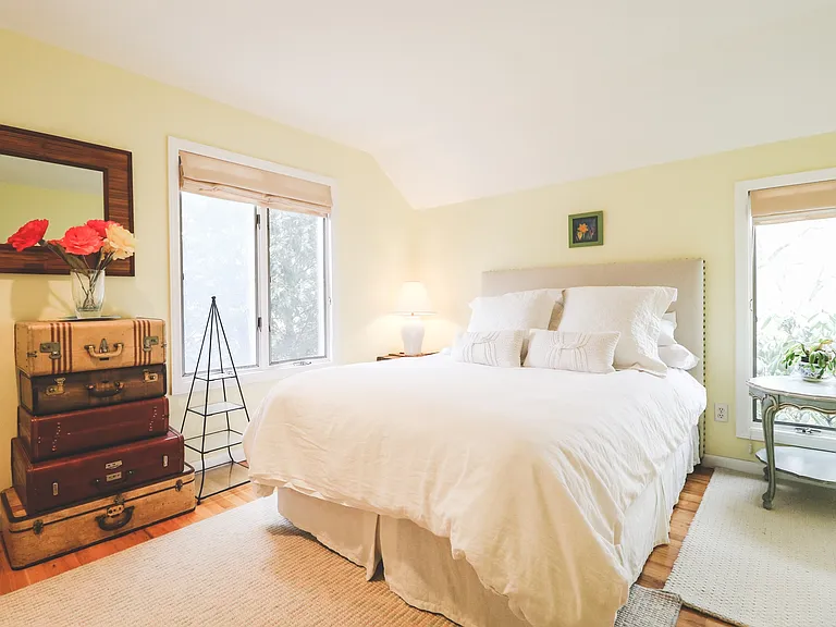 99 Spring Pond Ln — Photo 7