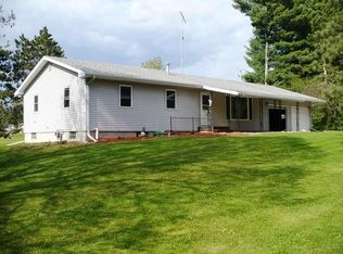 231 E 8th Ave, Stanley, WI 54768