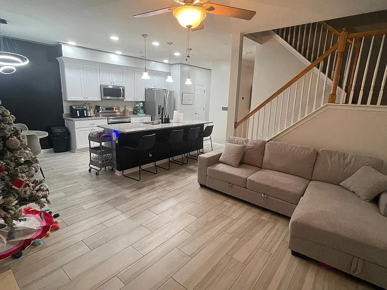 7007 Darby Ct — Photo 14