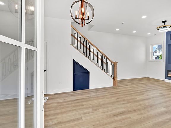 4th image of 13 Great Loop West Dr