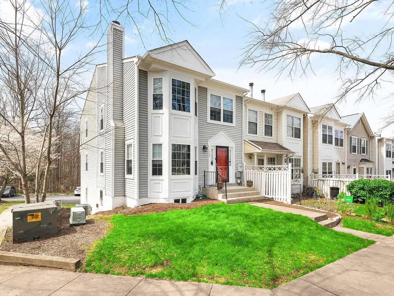 12168 Springwoods Dr — Photo 2