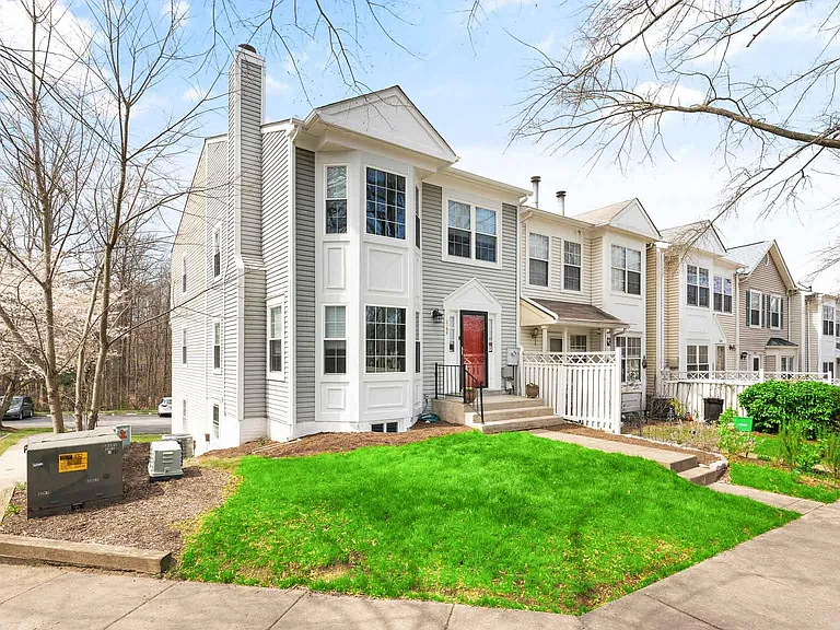 12168 Springwoods Dr — Photo 2