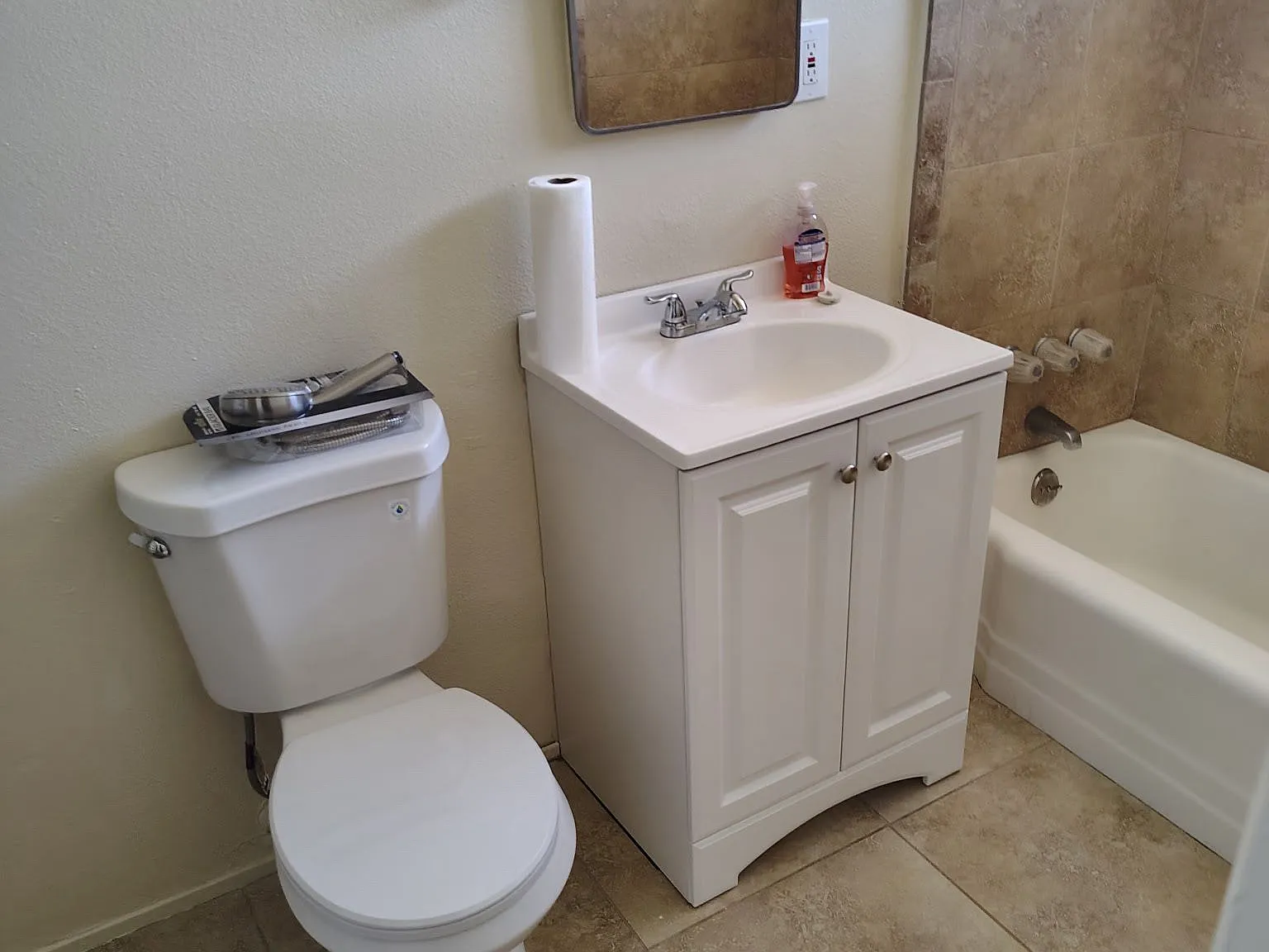 2 bed, 950 sqft, $1,500 — Photo 2