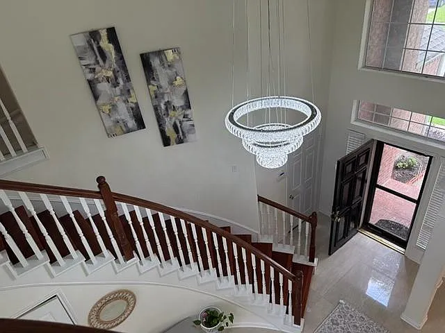 4 bed, 3.5 bath, 2863 sqft, $2,800 — Photo 3