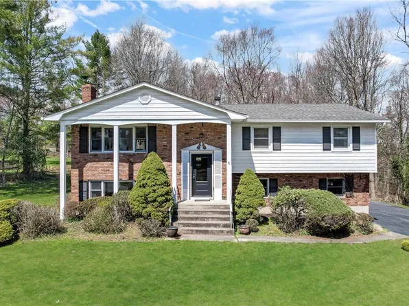 4 Fairmont Terrace, West Nyack, NY 10994