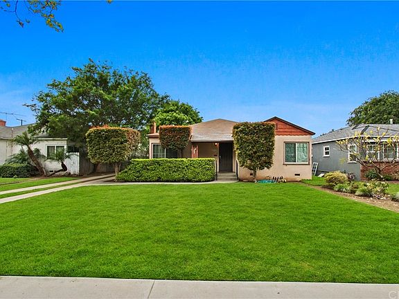 2nd image of 2030 Santiago St