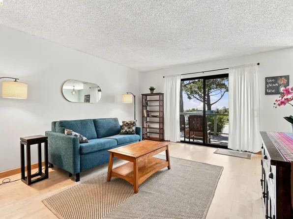 3 Commodore Dr Unit 158, Emeryville, CA 94608