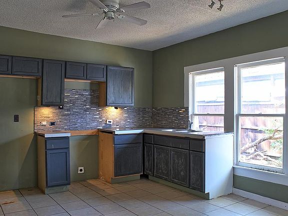 4th image of 3608 Avenue J