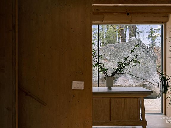 2nd image of 462 Timbercrest Loop