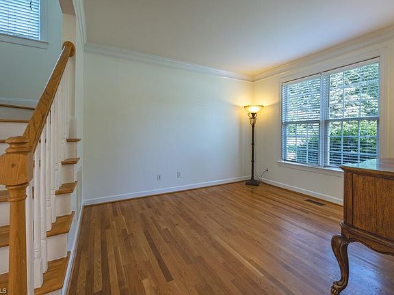3rd image of 1517 Saint Andrews Dr