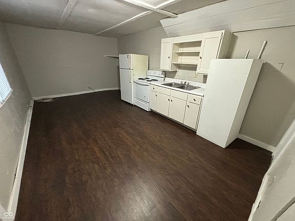 3rd image of 1627 Brown St