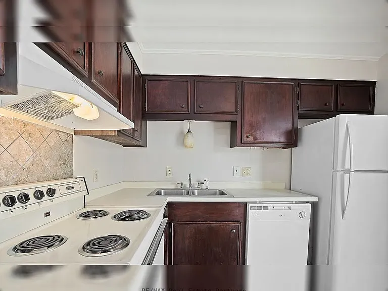4001 Mable St #27 — Photo 7