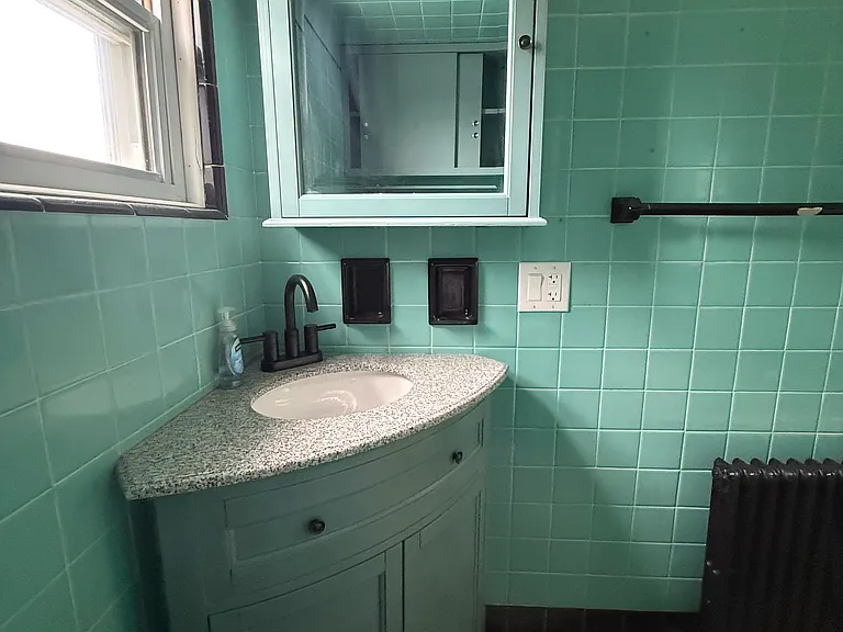 425 W Grace St — Photo 8