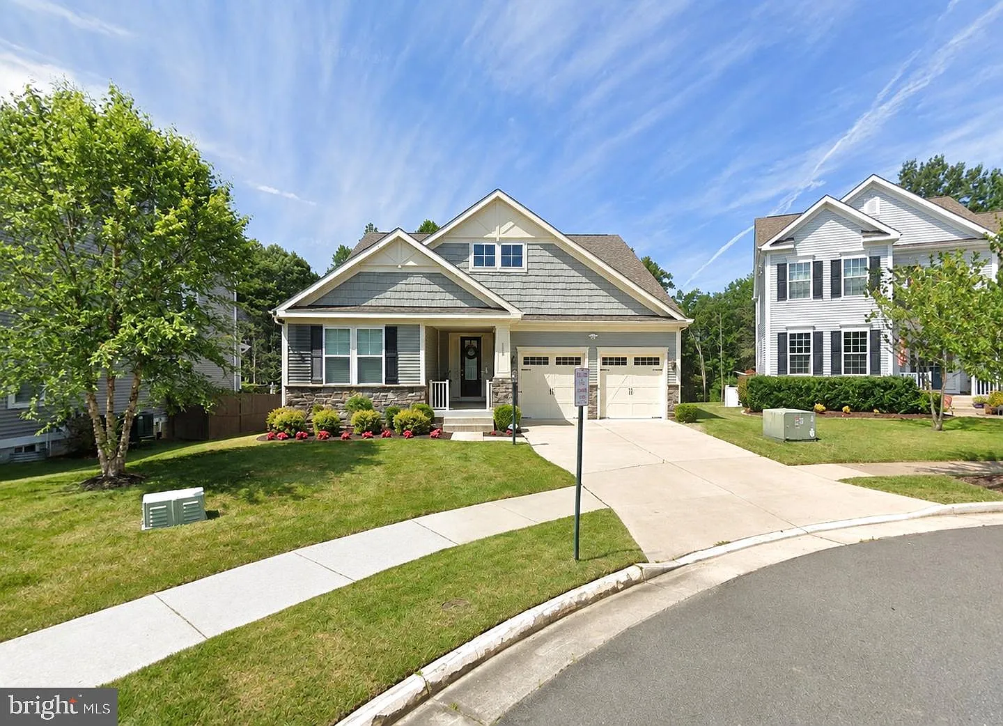 5 bed, 4.5 bath, 4329 sqft, $3,900 — Photo 1