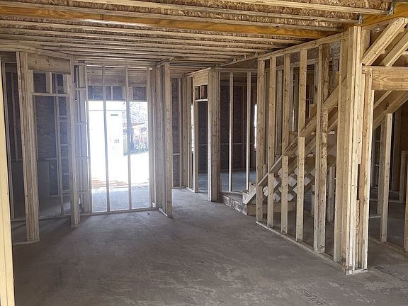 4th image of 1006 N 5th St