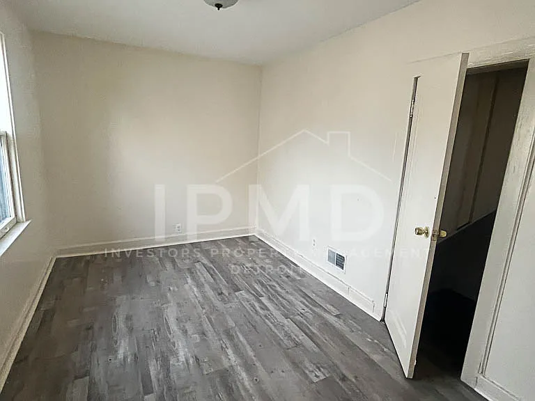 3970 Bluehill St — Photo 3