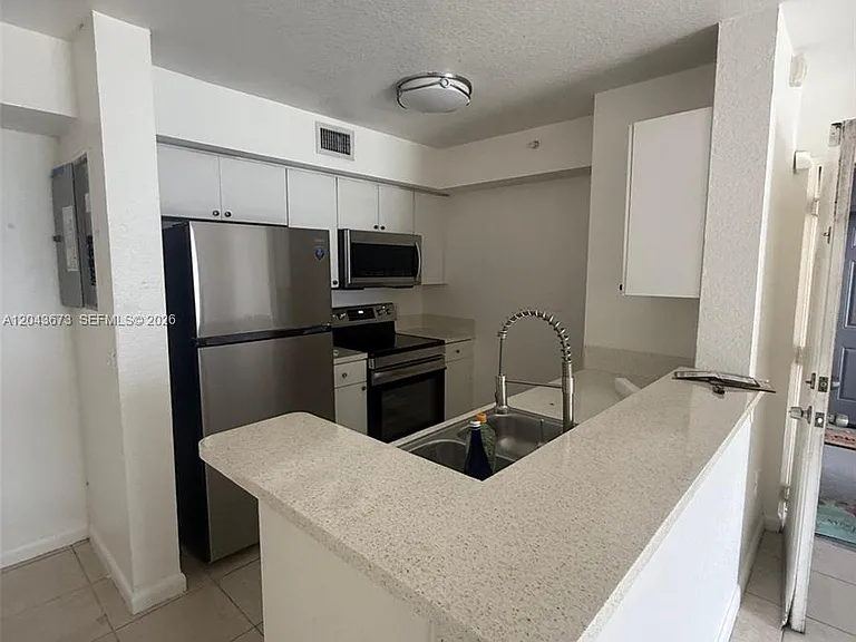 15410 SW 284th St #8205 — Photo 4