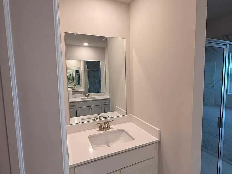 52 Victoria Gardens Sq — Photo 15