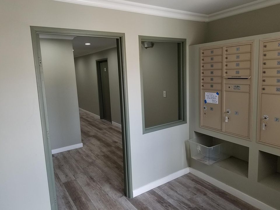 2nd image of 852 N Bunker Hill Ave APT 104
