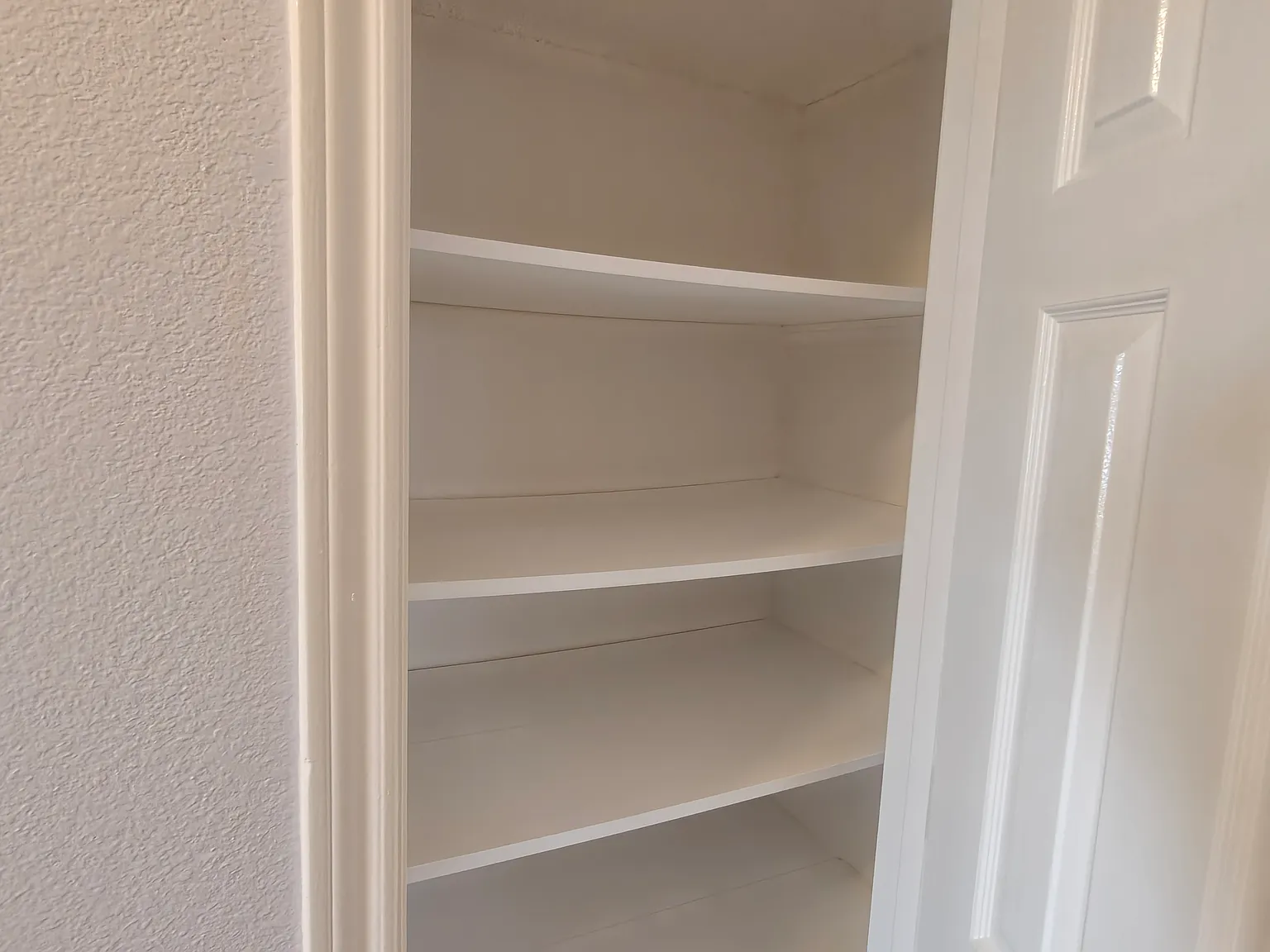 3 bed, 2049 sqft, $2,250 — Photo 1