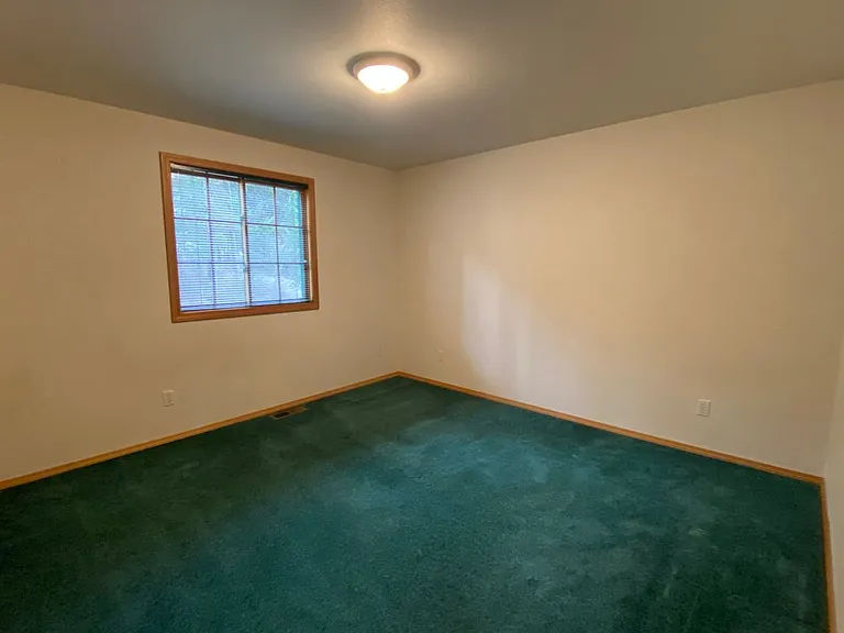 268 Lakeview Dr — Photo 13