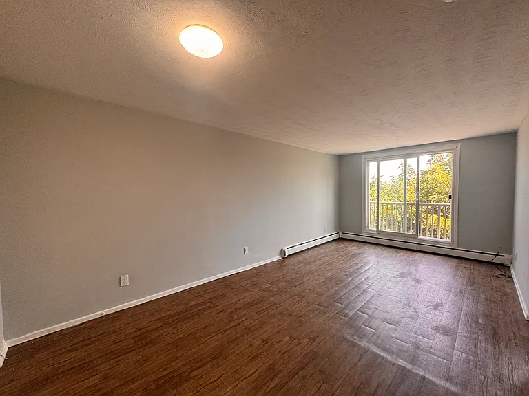 141 Linnwood Ave #30 — Photo 3
