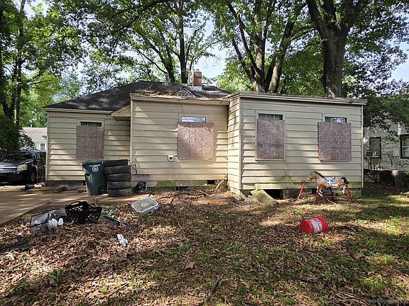 4th image of 3372 Buchanan Ave