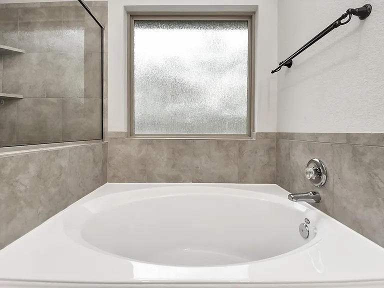 16130 Beachside Pl — Photo 36