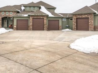 8931 N 173rd Cir, Basehor, KS 66007