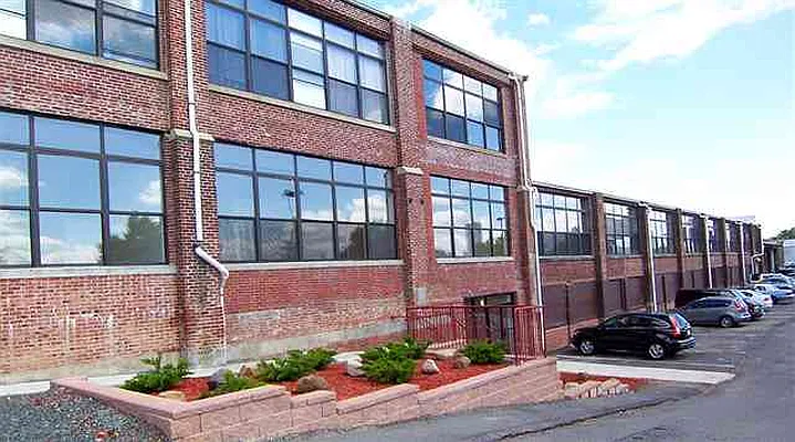 Sold by Christoph Schluender Realty | media 4