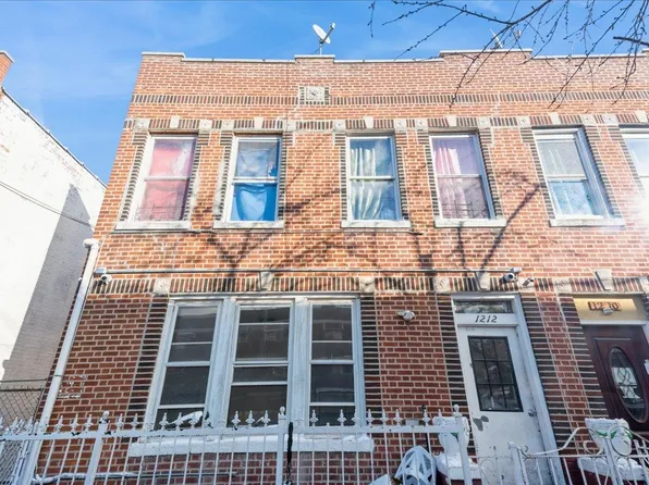 1212 Commmonwealth Avenue, Bronx, NY 10472