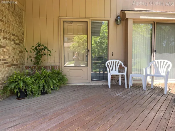 37444 N Laurel Park Dr #3, Livonia, MI 48152