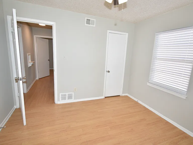 1206 Belvedere Dr — Photo 12