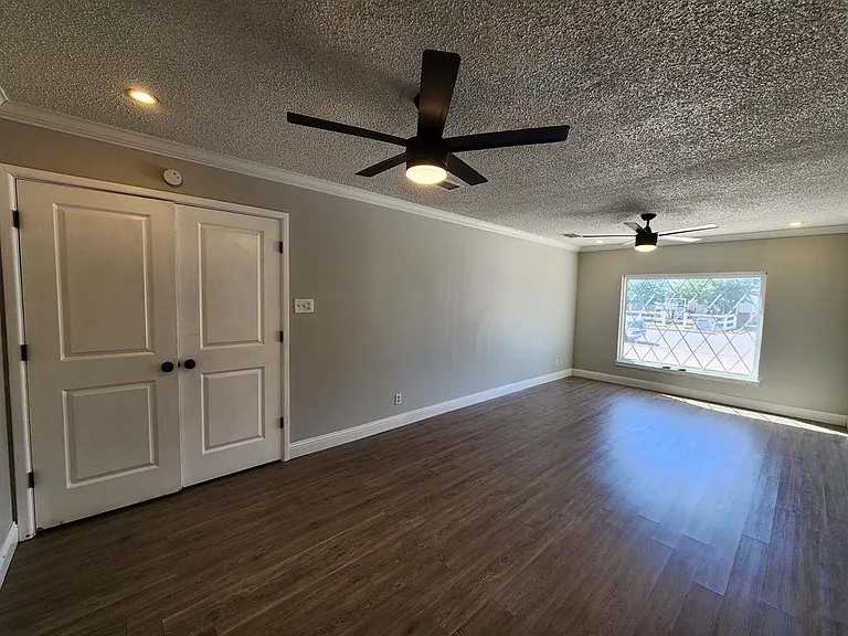 1805 Magnolia Ave — Photo 4