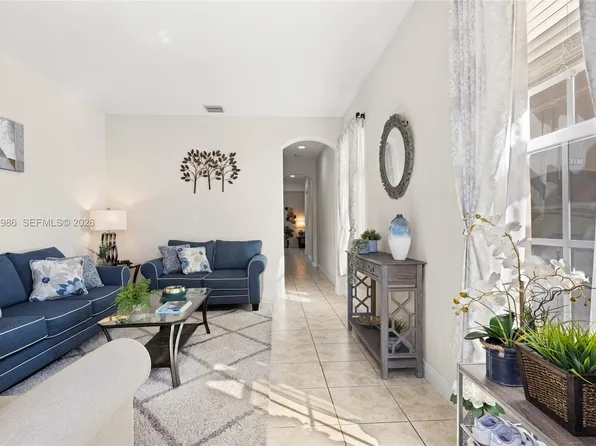 6959 Julia Gardens Dr, Coconut Creek, FL 33073