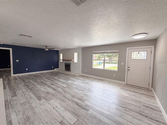 3rd image of 1044 E LOMBARDY DRIVE
