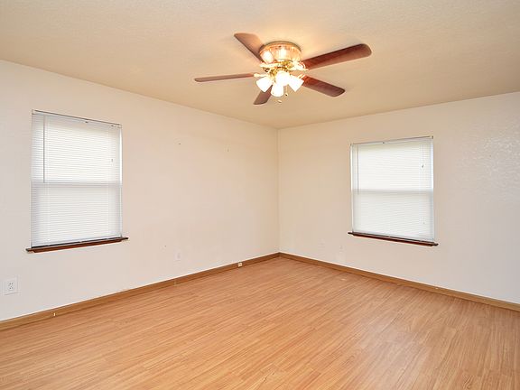 5th image of 10248 Saint Katherine Ln