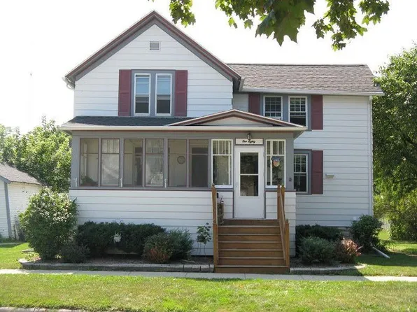 180 Ledgeview Ave, Fond Du Lac, WI 54935