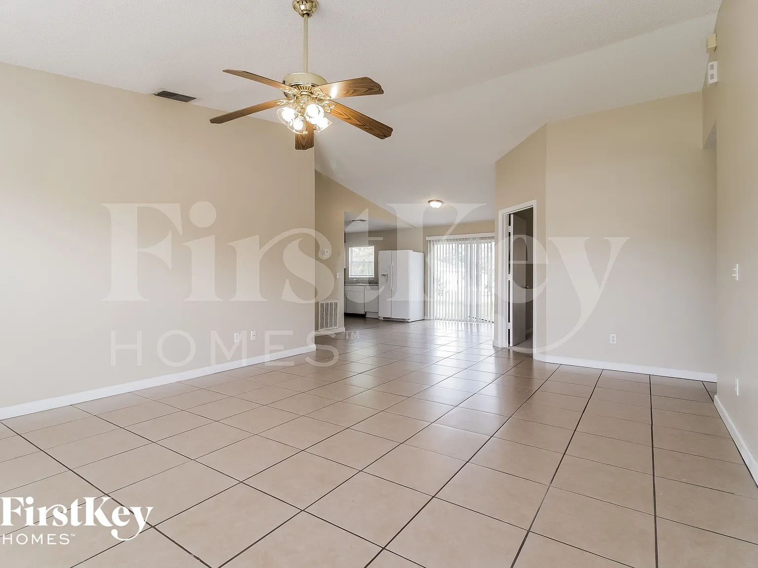 3 bed, 2.0 bath, 1528 sqft, $1,375 — Photo 3