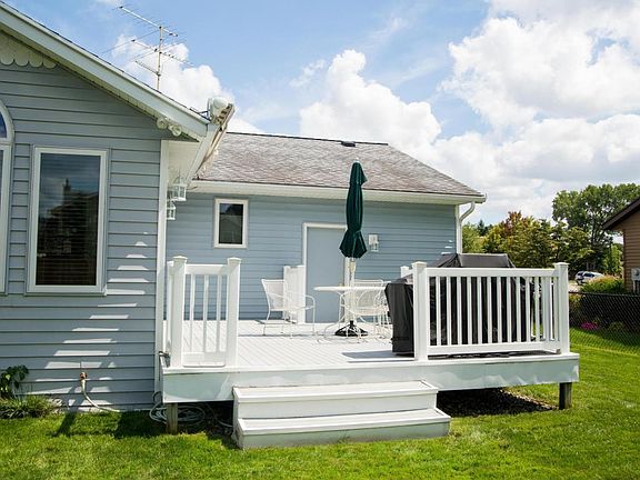 2nd image of 3745 Arapaho Dr SW
